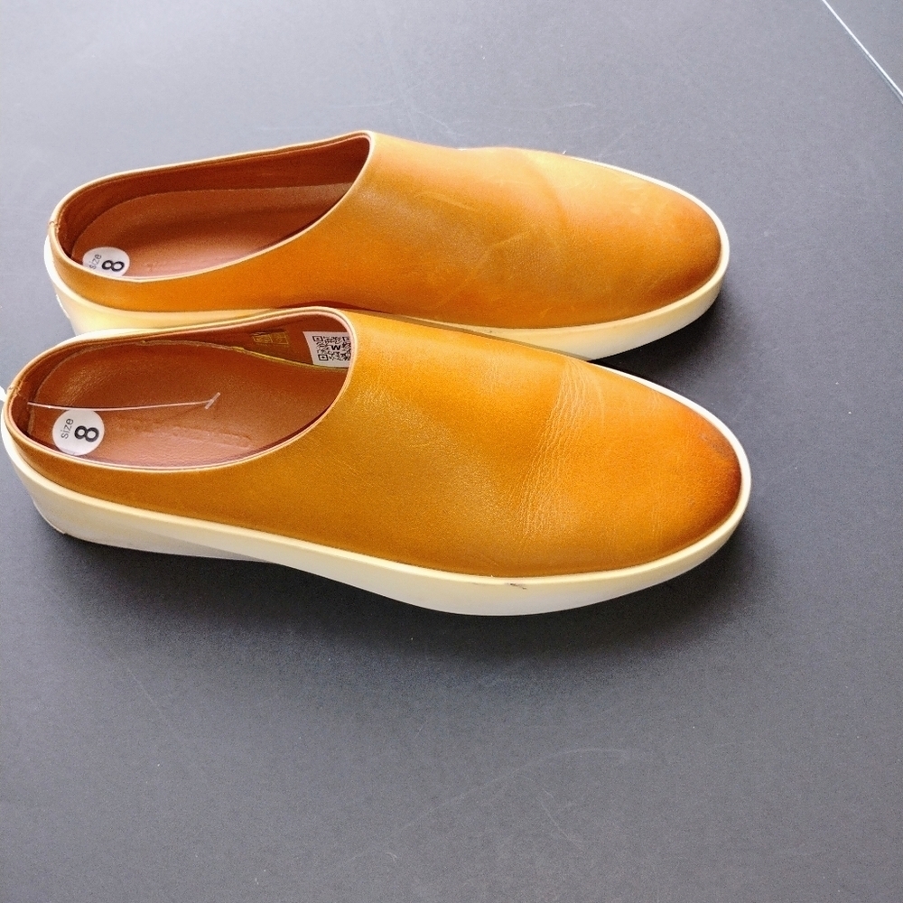 Wolf & Shepherd Leather Mules Honey Color - “Men’s Size 8 women size 9.5